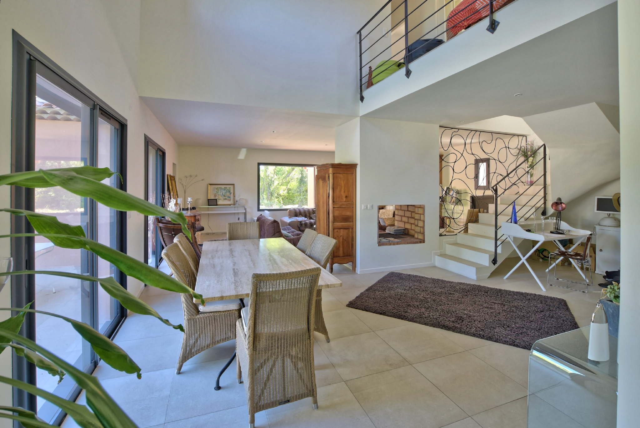 photo_c2a01dc2966bc53700e34373f2c9428a