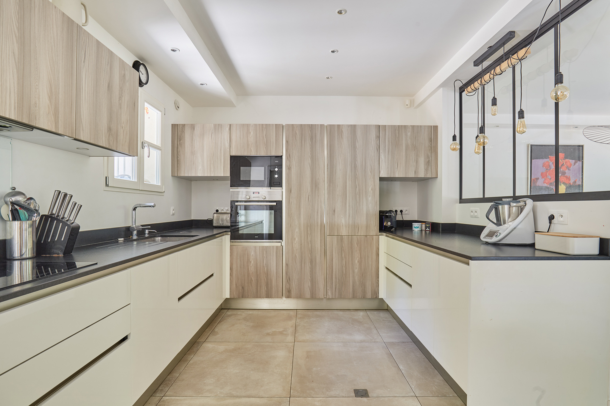 photo_206dbc25d024e4babb138f730e26b327