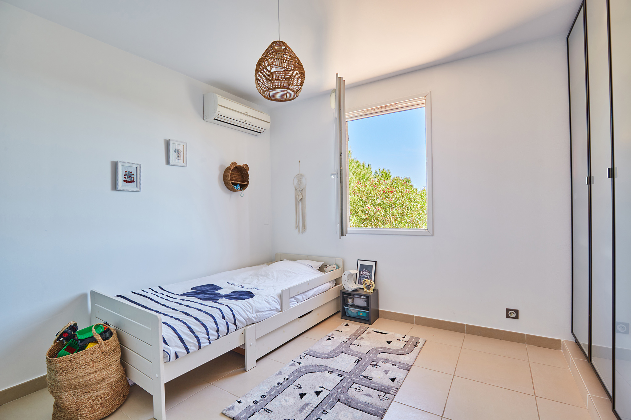 photo_ba634196f6b06826256d5efdc8b664aa