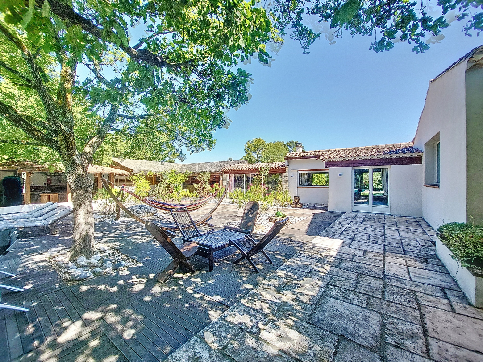 photo_f50d21e1604660ab704a1396916b691a