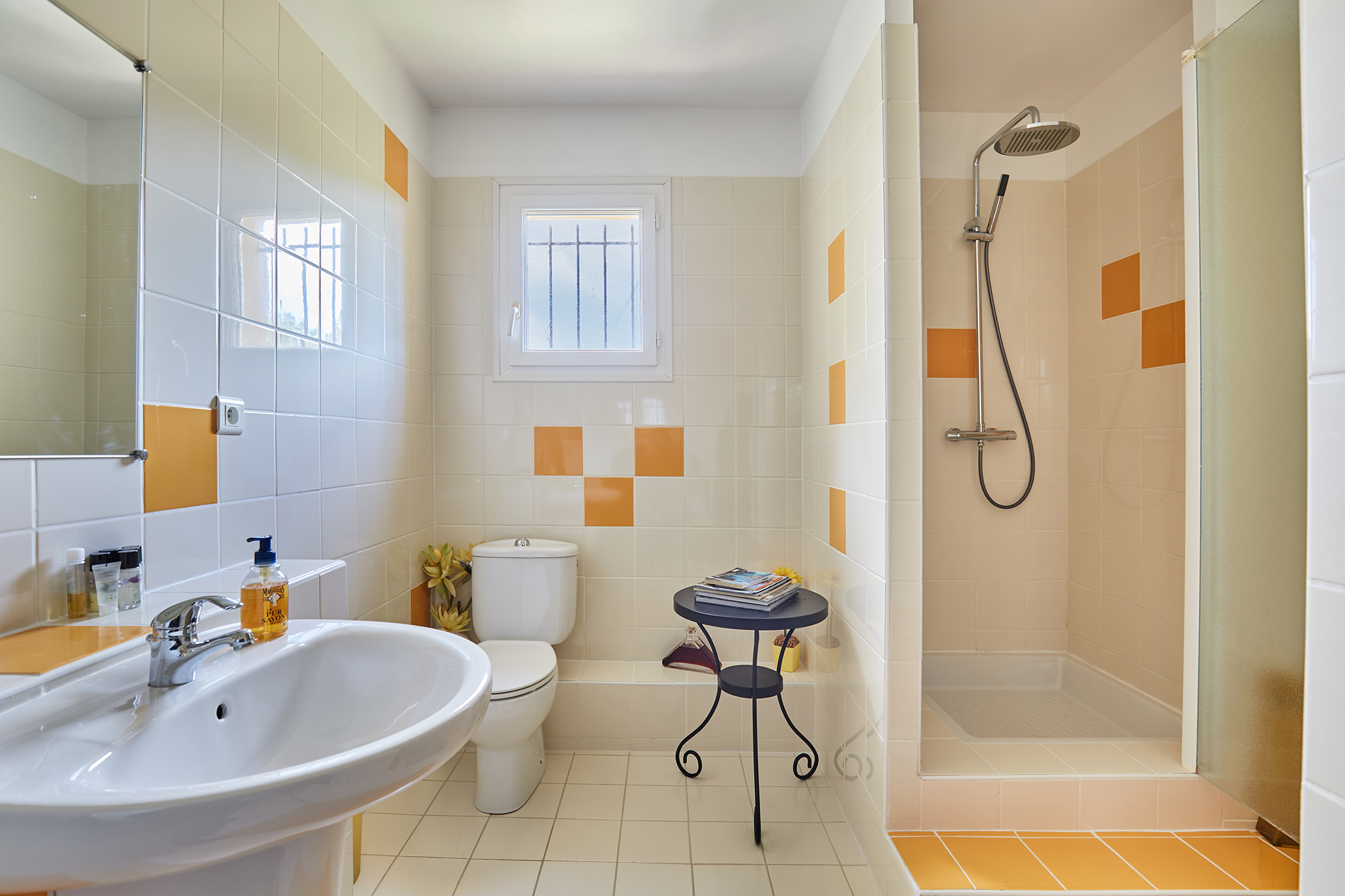 photo_384e40bd96a9a32bc4e83c2b97211025