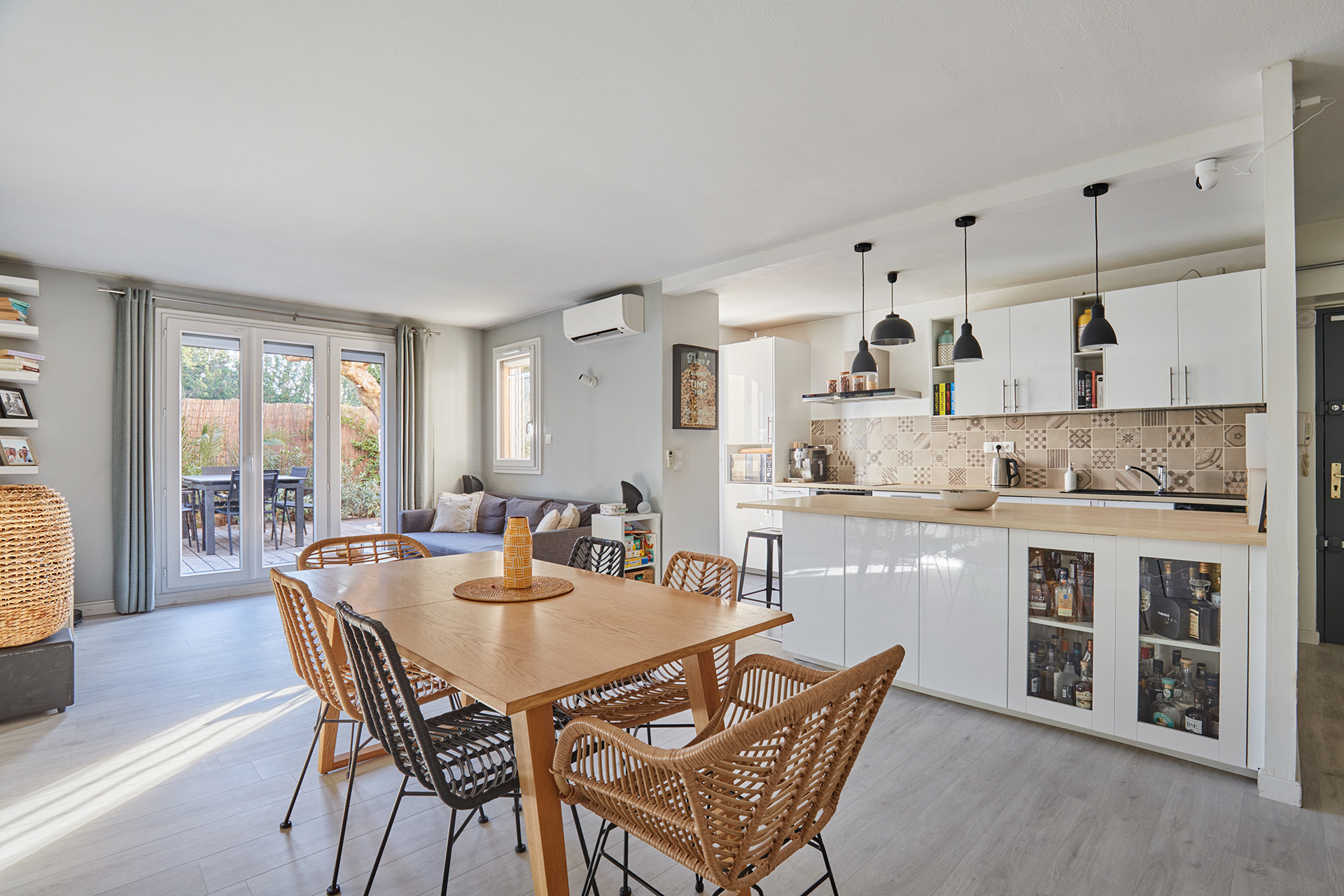 photo_77038bb0dbdeddeec44df76921312eb2