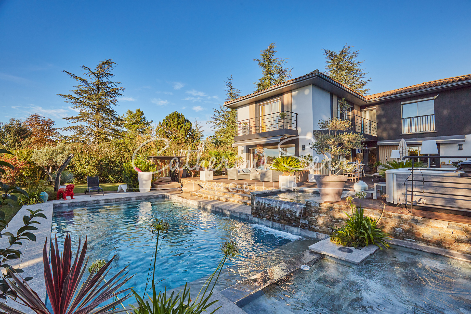 photo_8bc5906bcd13b3c5d48c498c1f221307