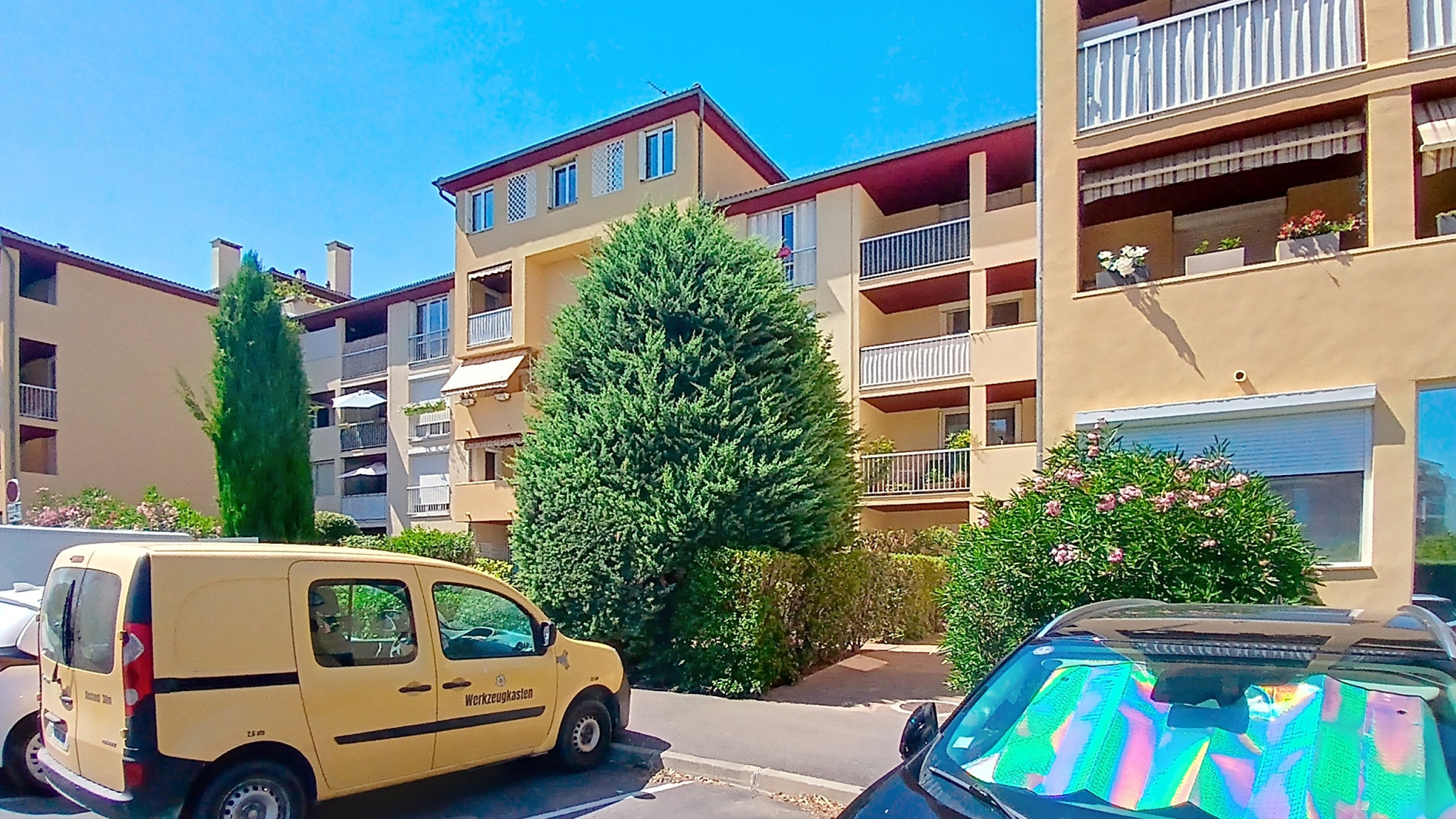 photo_a72b8d74bfa983131f2629a87753bb54