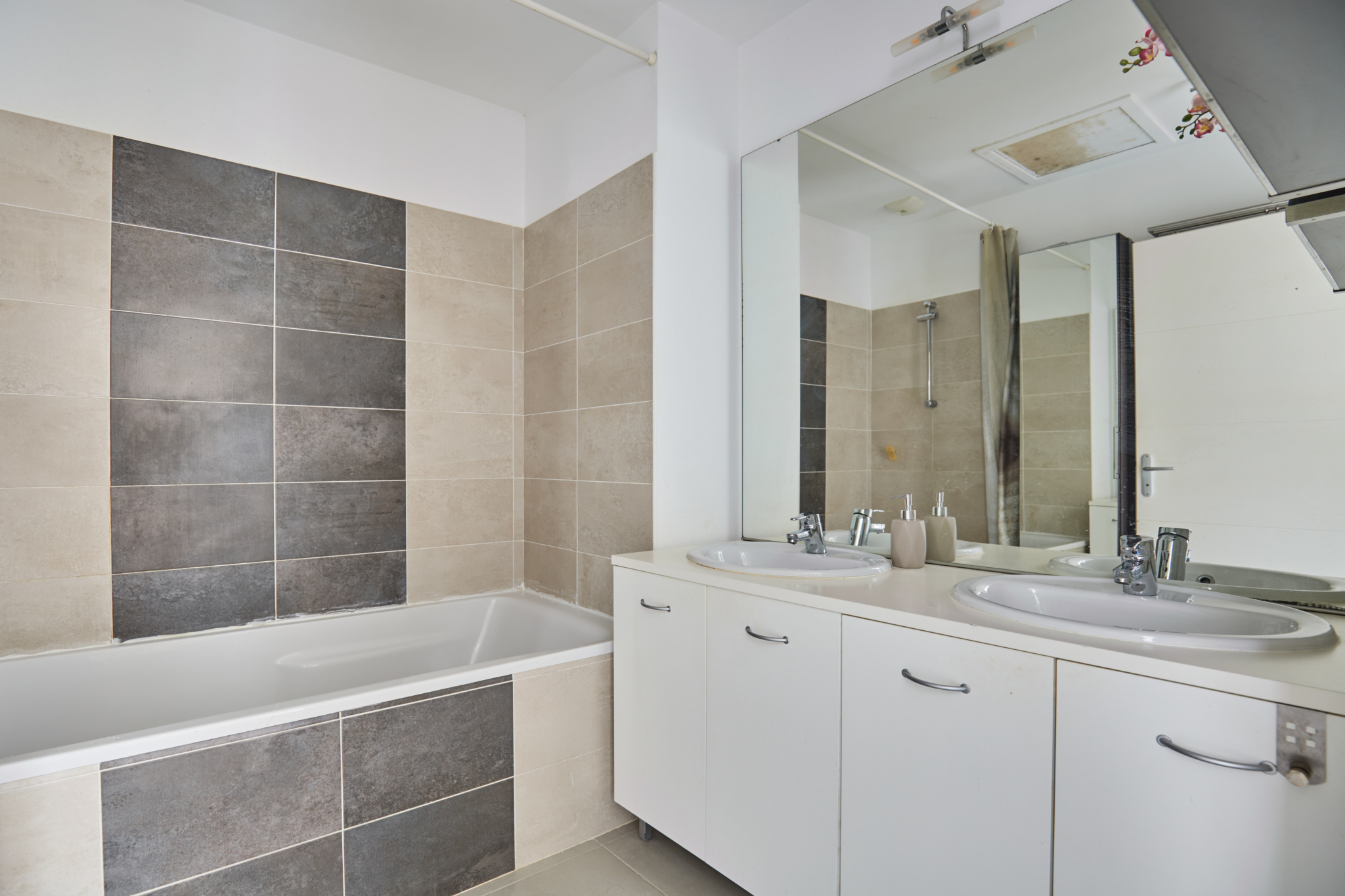 photo_5841e9f68c6e4a39d56a1de806ae0ac1