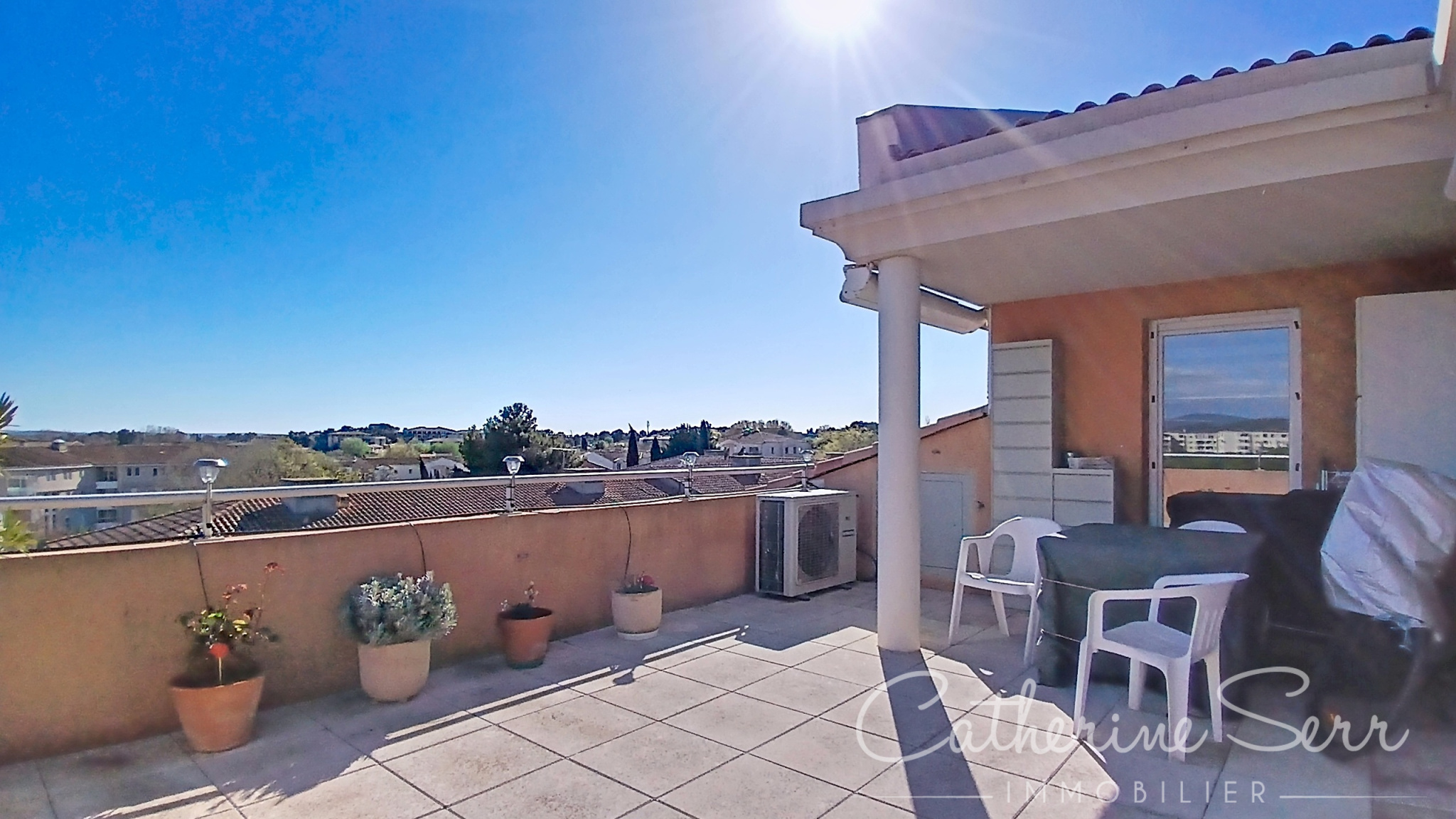 photo_2abf86c9564991788cb988c9b05d9e12