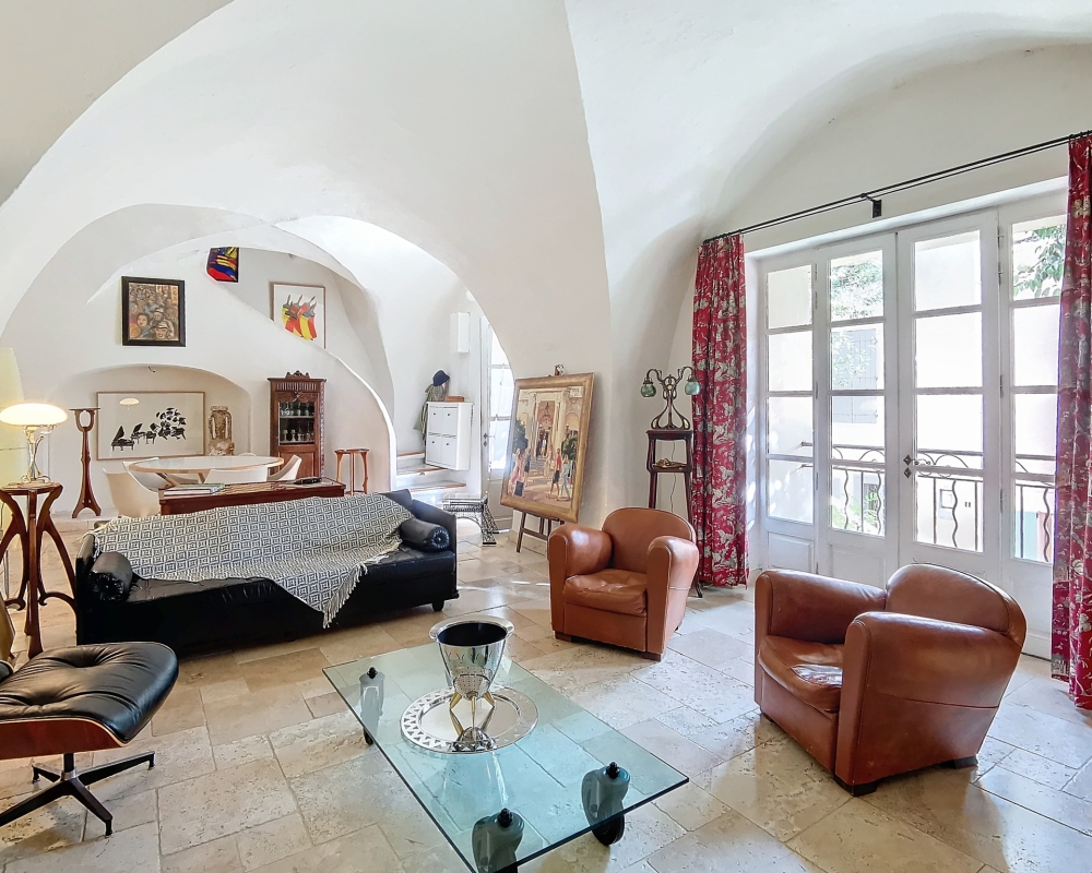 photo_1b2e94f1e93a8277d0df22660aa9a086