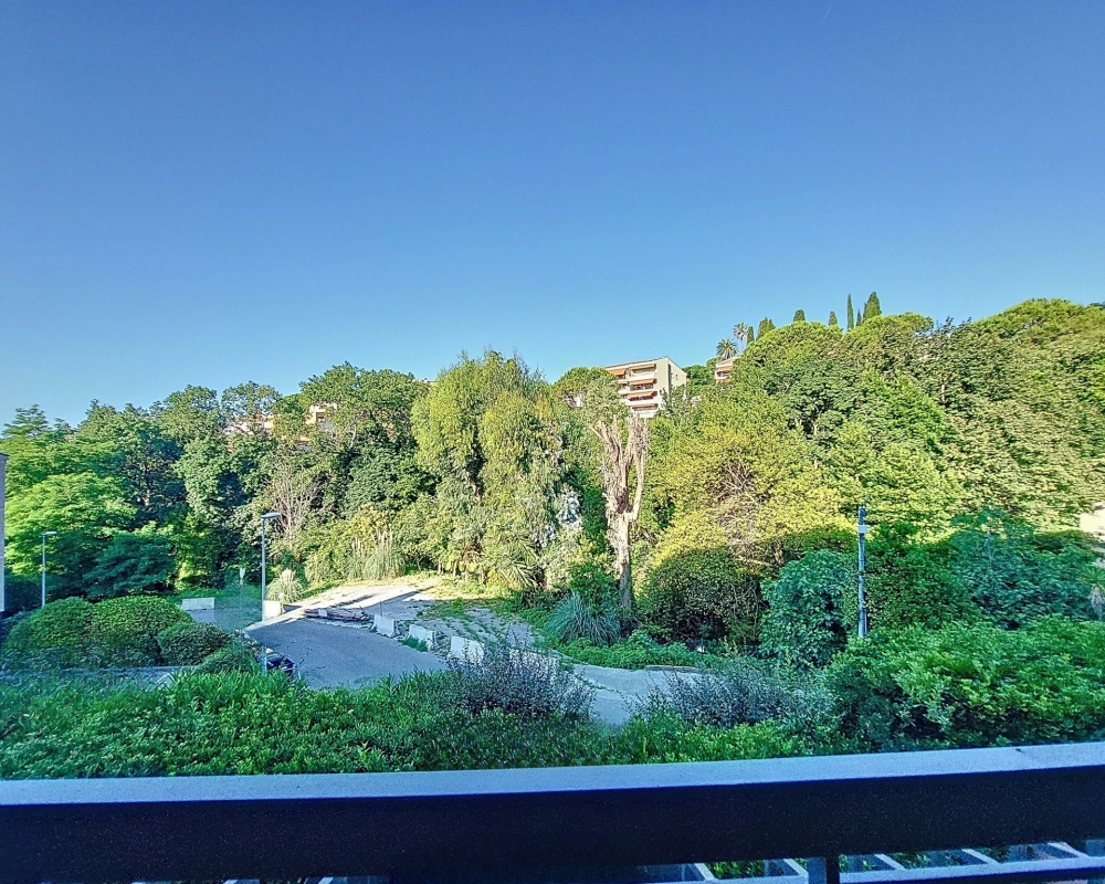 photo_1b839feda21c136c92ccb486bd23957a