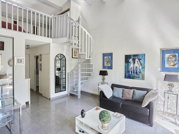 photo_22f3b304b314f52406e48bdd2d0fee30