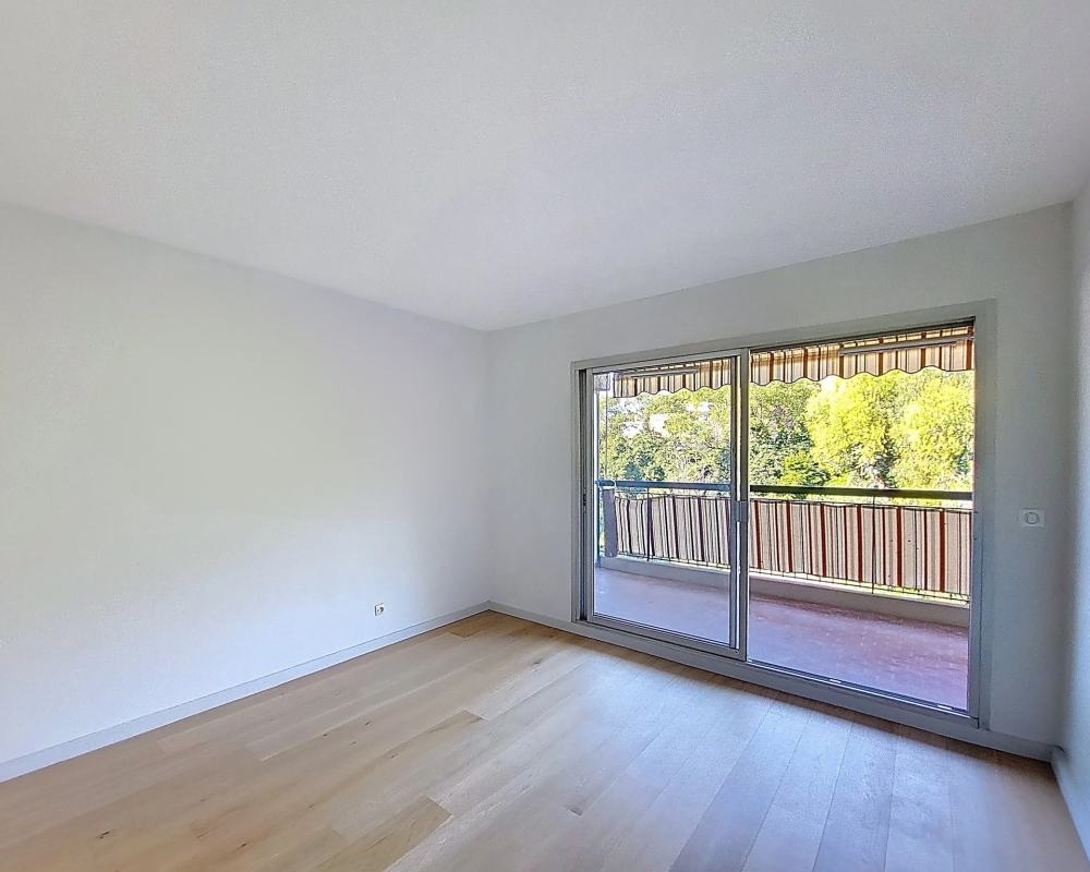 photo_33fc9b7fa7c804e4d9193707a9c74c3f