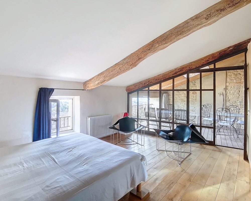 photo_39b00a5fd5f978792f5f87f81d7b2313