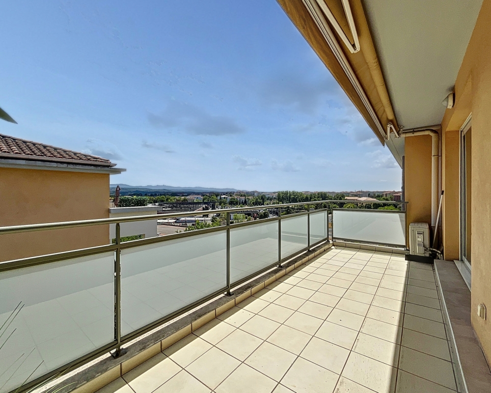 photo_68ee3ad6b88a7fb70bf771d9d10f7d26