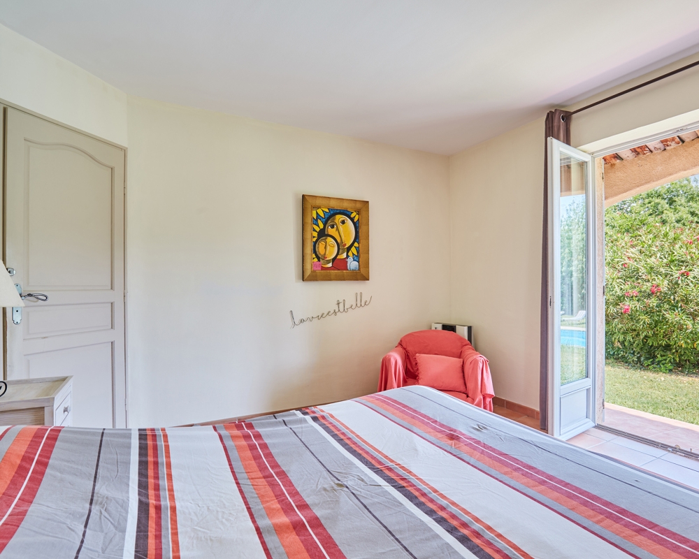 photo_69a2358eba701003b8f35cf6117e435d