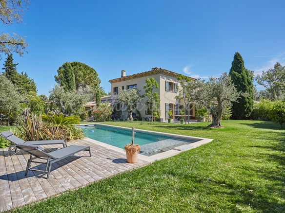 photo_784668004bc2853c975a3755f4a6833e