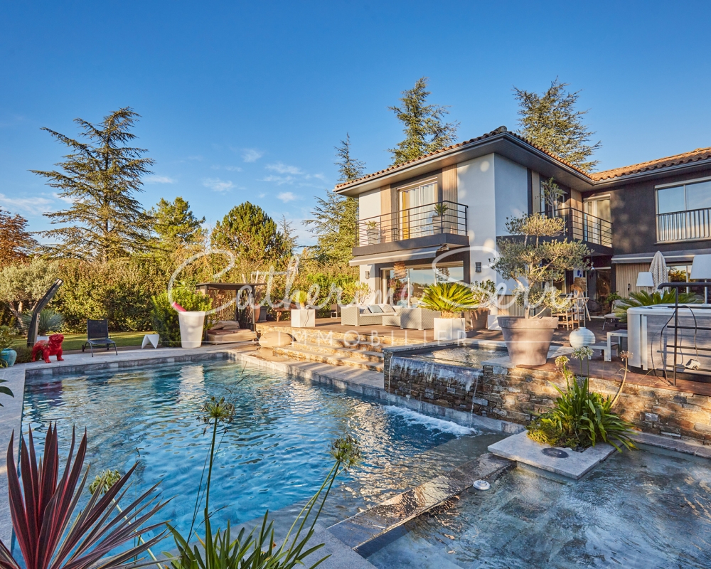 photo_8bc5906bcd13b3c5d48c498c1f221307