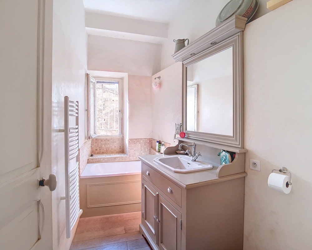 photo_b7bccbbc3ba0b0e3a1c260069dcfa1bf