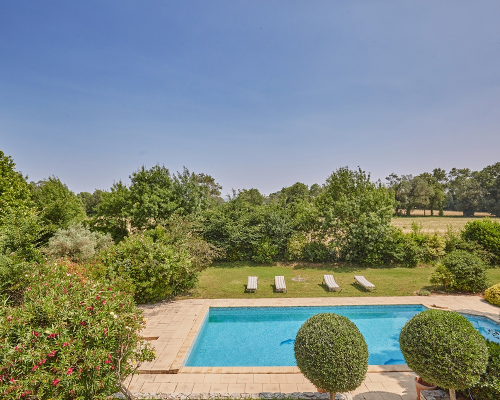 photo_e692968d7132bc2ce94a0af54b106f82