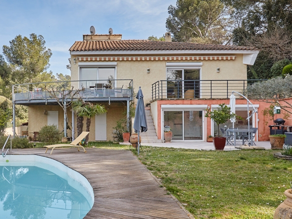 photo_ee8b6d19ec4bafa61aae2bb5391e03c7_Inc_0