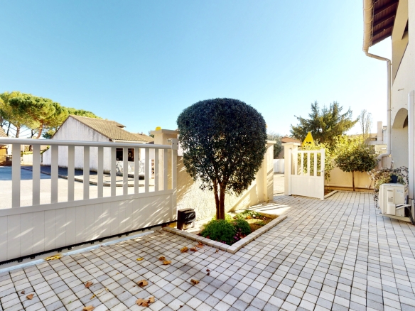 photo_feb4b43b73a4a434fb6c6fc430405355